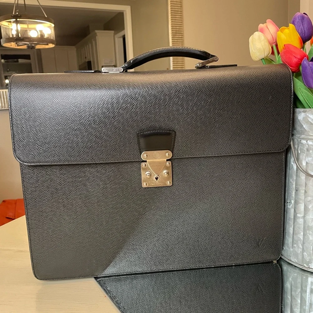 Louis Vuitton charcoal grey leather briefcase with keys!